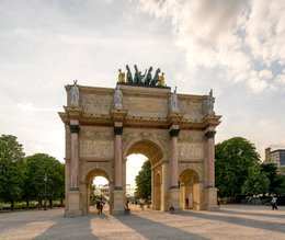 Arc-de-Triomphe-du-Carrousel;-Architecture;-Grande-Armée;-Heritage;-Historic-monument;-Jardin-du-Carrousel;-Kaleidos;-Kaleidos-images;-La-parole-à-limage;-Louvre;-Paris;-Red-marble;-Restoration;-Sculpture;-Stories-Pictures;-Tarek-Charara